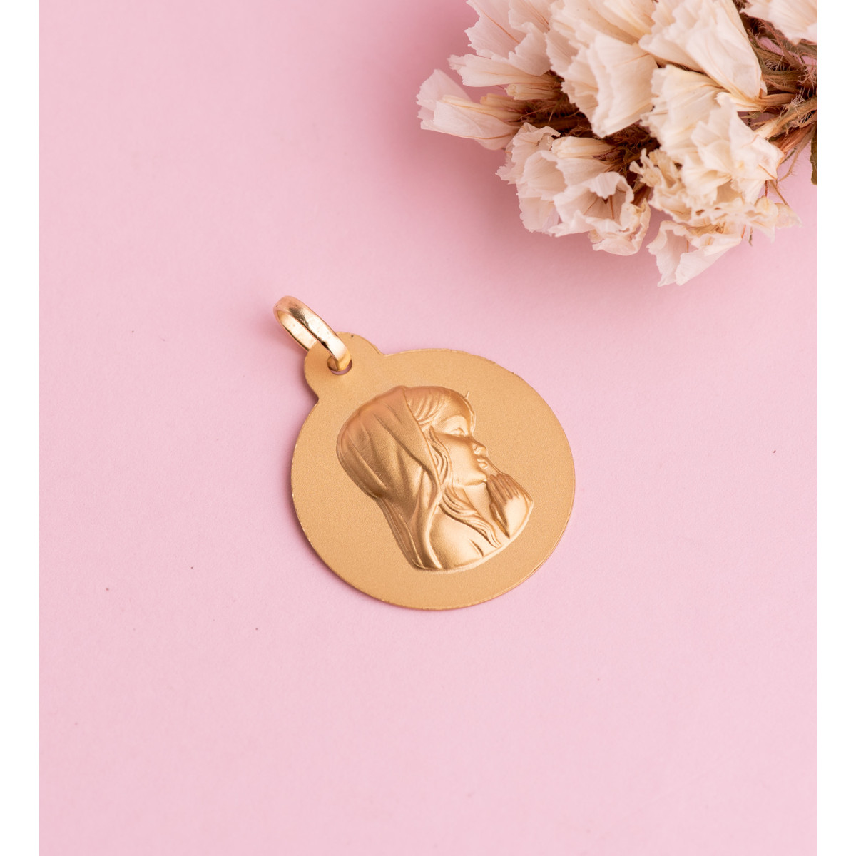 18K MEDALLA ORO AMARILLO VIRGEN NIÑA REDONDA LISA MATIZADA. MEDIDA: 20 MM