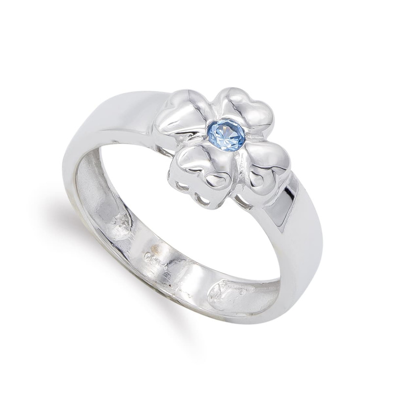 18K SORTIJA ORO BLANCO TREBOL CON CIRCONITA  AGUAMARINA. ANCHO: 10 MM