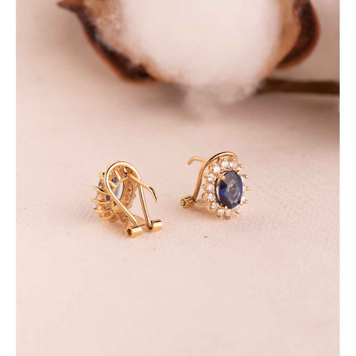 18K PENDIENTES ORO AMARILLO ZAFIRO DIFUSION  7X5 MM 1,96QT Y DIAMANTES LABORATORIO 0,580QT VS2-G. 11,5X9,5 MM CIERRE OMEGA