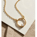 18K GARGANTILLA ORO AMARILLO MOTIVO REDONDO CON CIRCONITA. ANCHO: 12MM CADENA: 40 2 CM 18K GARGANTILLA ORO AMARILLO MOTIVO REDONDO CON CIRCONITA. ANCHO: 12MM CADENA: 40 2 CM
