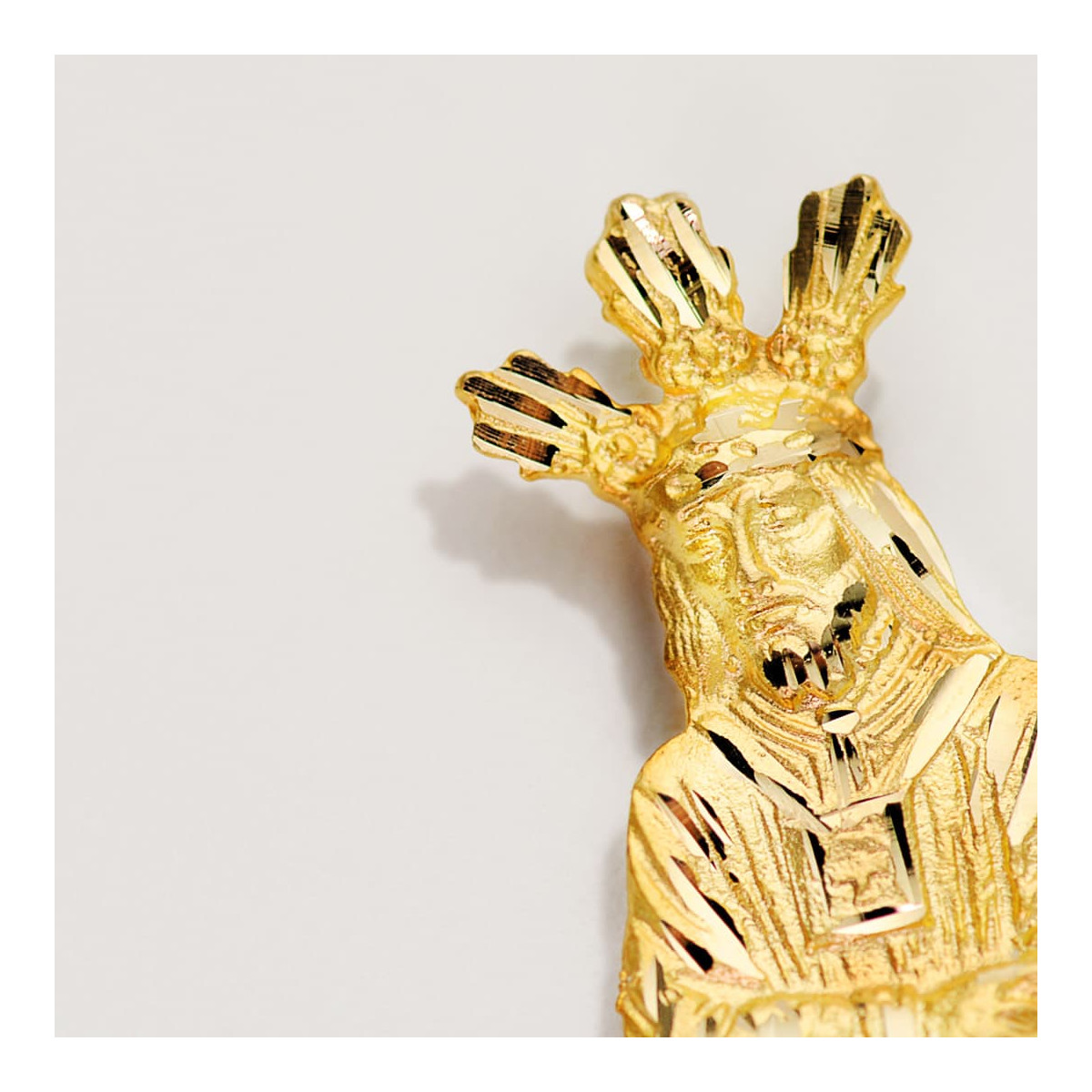 18K CRISTO ORO AMARILLO CAUTIVO SILUETA 27X13 MM