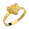 18K SORTIJA ORO AMARILLO MOTIVO CON CIRCONITAS. MEDIDA: 9,5 X 9 MM 18K SORTIJA ORO AMARILLO MOTIVO CON CIRCONITAS. MEDIDA: 9,5 X 9 MM
