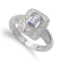 18K SORTIJA ORO BLANCO MOTIVO RECTANGULAR CON AGUAMARINA Y CIRCONITAS. ANCHO: 12 MM 18K SORTIJA ORO BLANCO MOTIVO RECTANGULAR CON AGUAMARINA Y CIRCONITAS. ANCHO: 12 MM