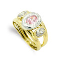 9K SORTIJA ORO BICOLOR PIEDRA DOBLE CUERPO CON CIRCONITA ROSA OVAL EN BOCEL. ANCHO: 10 MM 9K SORTIJA ORO BICOLOR PIEDRA DOBLE CUERPO CON CIRCONITA ROSA OVAL EN BOCEL. ANCHO: 10 MM