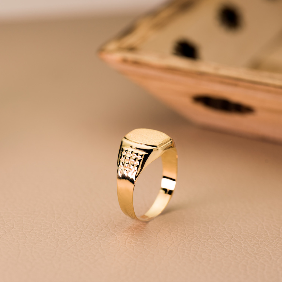 9K SELLO ORO AMARILLO CABALLERO HUECO LATERAL. CABEZA TONEL 11X9 MM