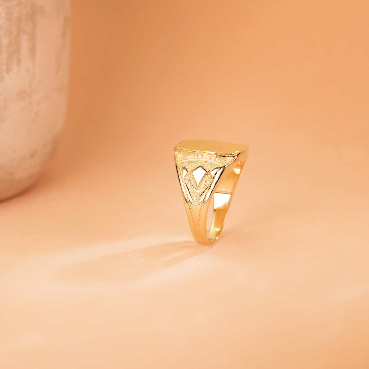18K SELLO ORO AMARILLO CABALLERO MACIZO TALLADO ZONA GRABADO: 15X12 MM