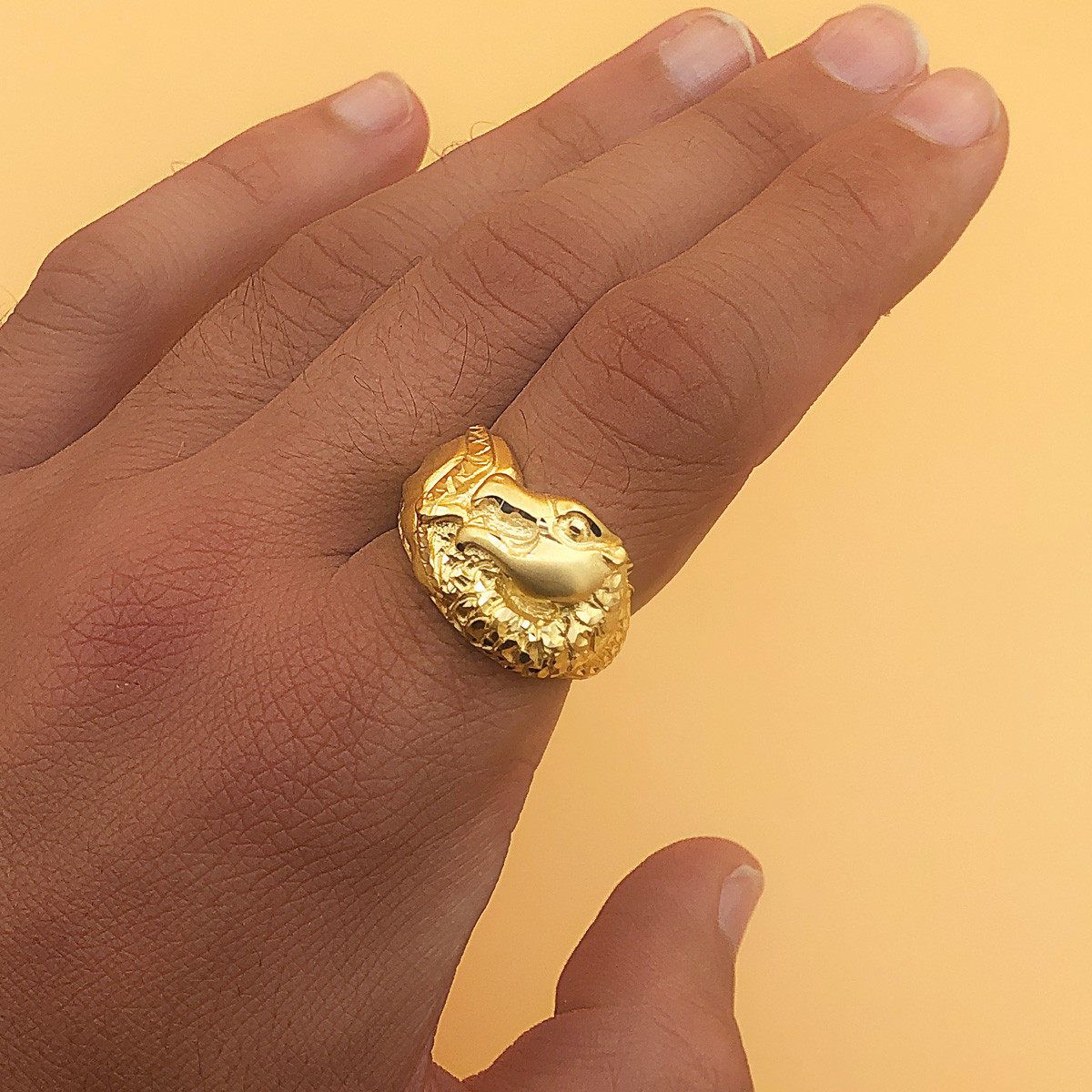 18K SELLO ORO AMARILLO MACIZO DRAGON TALLADO ANCHO 20 MM