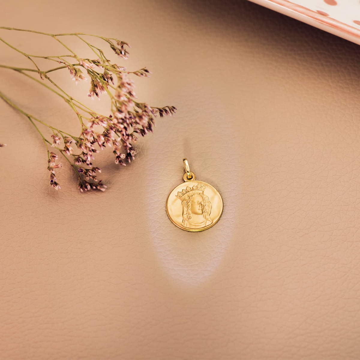 18K MEDALLA ORO AMARILLO NOTRE DAME DE PARIS 18 MM