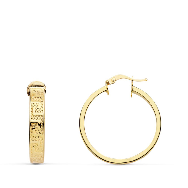 18K AROS ORO AMARILLO HUECOS CON GRECA. MEDIDA: 20X4 MM. GROSOR: 1,5 MM