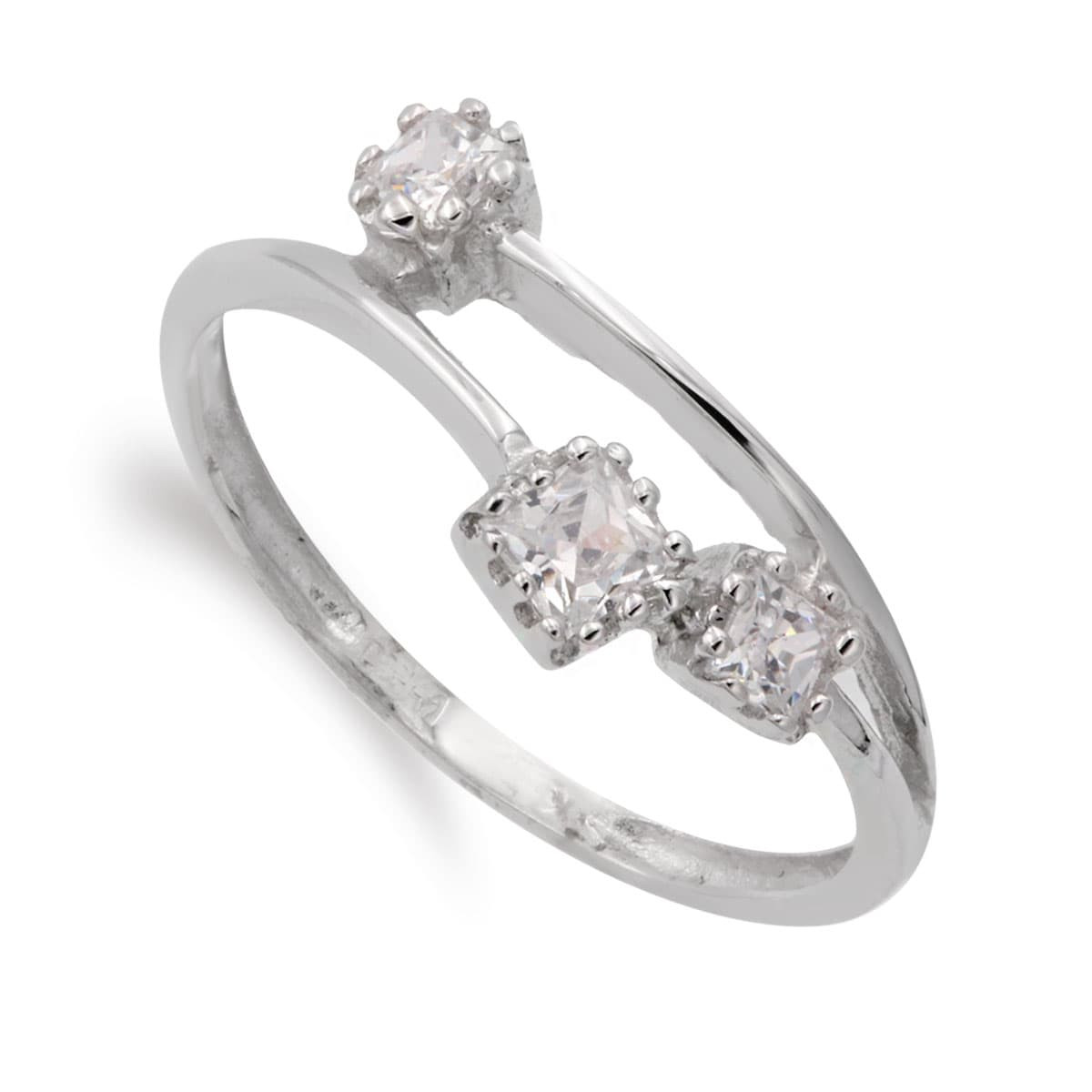 18K SORTIJA ORO BLANCO Y TRES CIRCONITA CUADRADAS. ANCHO: 7,5 MM