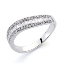 18K SORTIJA ORO BLANCO DIAMANTES NATURALES  TALLA BRILLANTE 0.180 QTS.  -0.300 QTS. ANCHO: 4MM