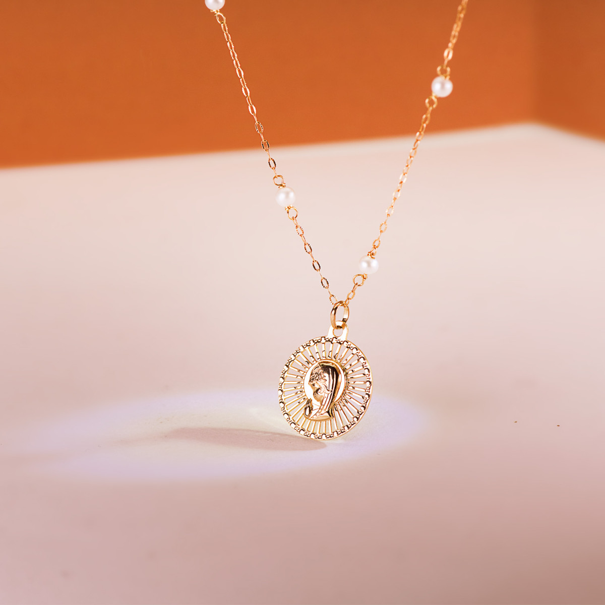 18K MEDALLA ORO AMARILLO VIRGEN NIÑA CERCO CALADO 20X18 MM