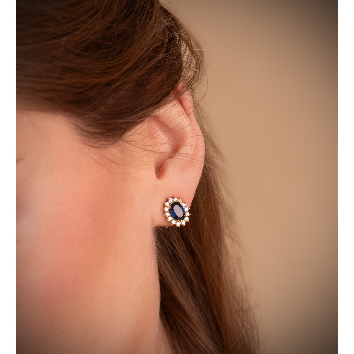 18K PENDIENTES ORO AMARILLO ZAFIRO DIFUSION  7X5 MM 1,96QT Y DIAMANTES LABORATORIO 0,580QT VS2-G. 11,5X9,5 MM CIERRE OMEGA