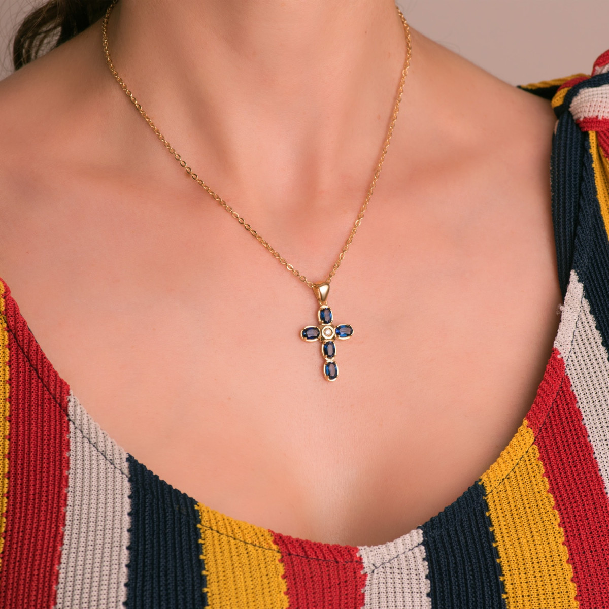 18K CRUZ ORO AMARILLO DIAMANTE LABORATORIO 0,045 QTS. VS2-G ZAFIROS DIFUSION 6X4 MM 3,10 QTS. VS2-G 28X19 MM