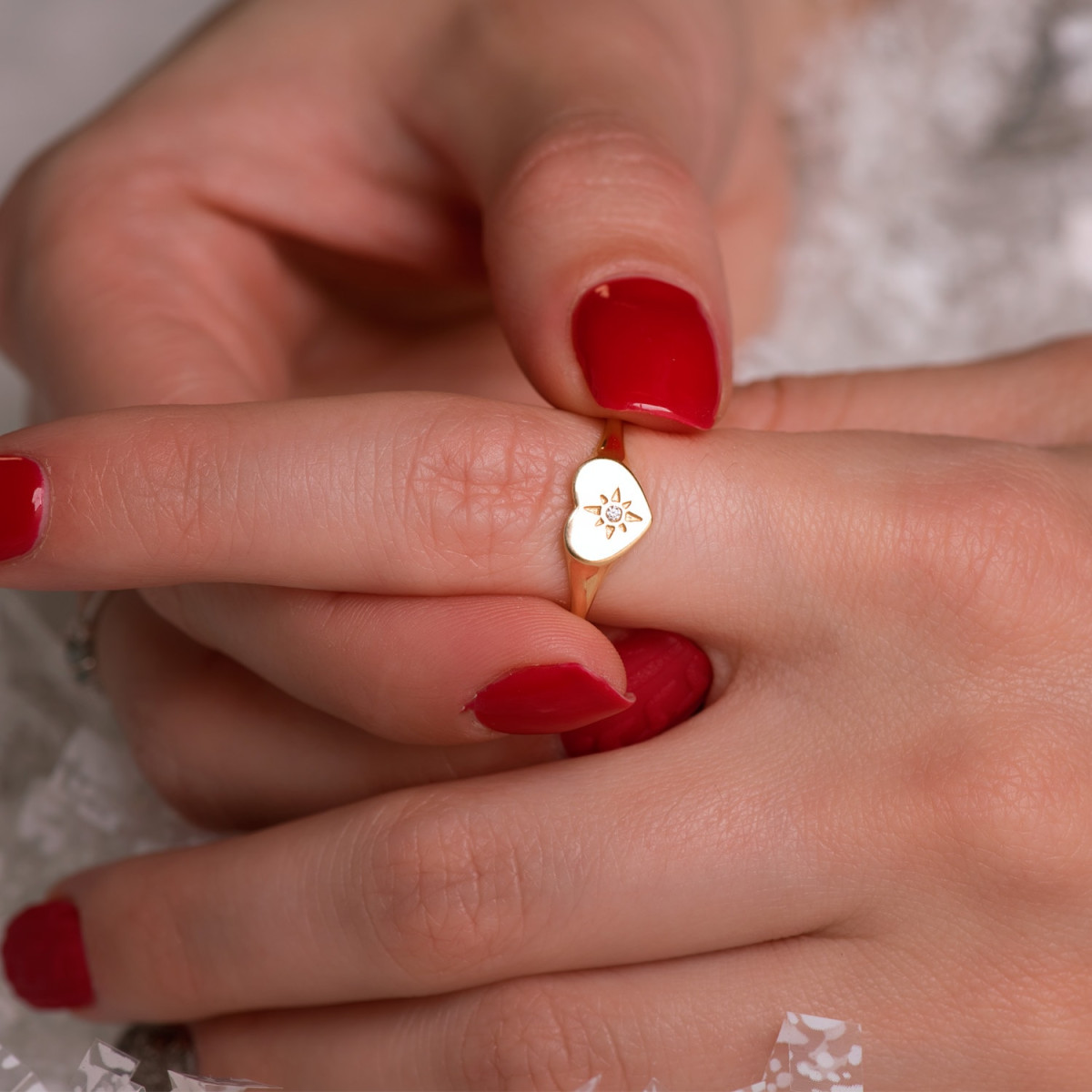 18K SELLO ORO AMARILLO MUJER CABEZA CORAZON CON CIRCONITA 9X7 MM C. AMOR