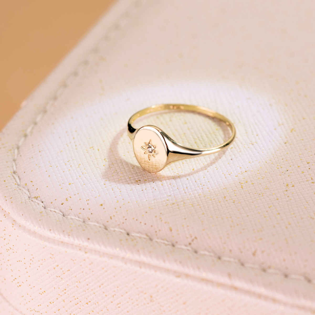 18K SELLO ORO AMARILLO MUJER CABEZA OVAL CON CIRCONITA 9X8 MM