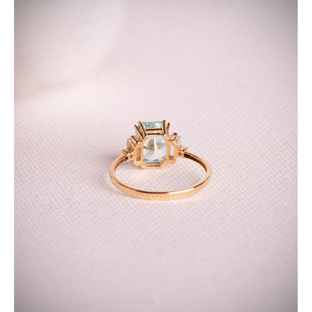 18K SORTIJA ORO AMARILLO PIEDRA OCTOGONAL 8X6 MM ICE CUT Y BARRETAS TOPACIO NATURAL 4X2 MM