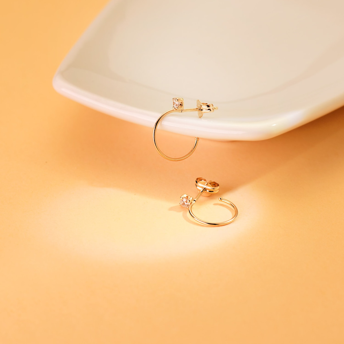 18K PENDIENTES ORO AMARILLO AROS ABIERTOS HILO FINO 0,5MM CON CIRCONITA 14 MM. CIERRE PRESION