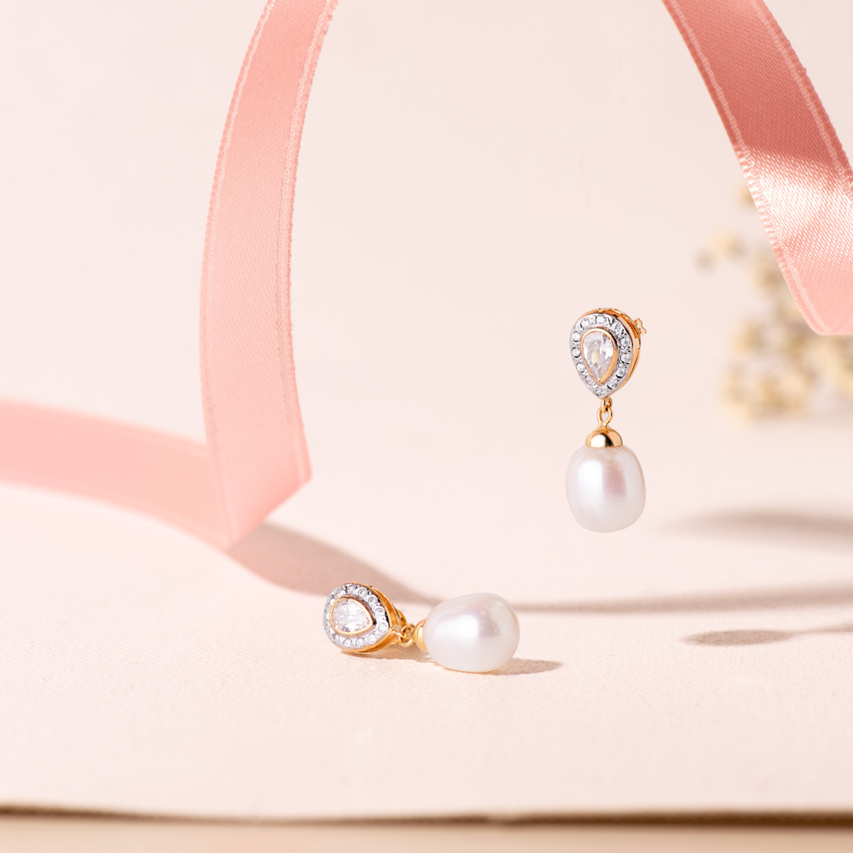 18K PENDIENTES ORO BICOLOR DOS CUERPOS CON PERLAS Y CIRCONITA 25 X 8MM PRESION