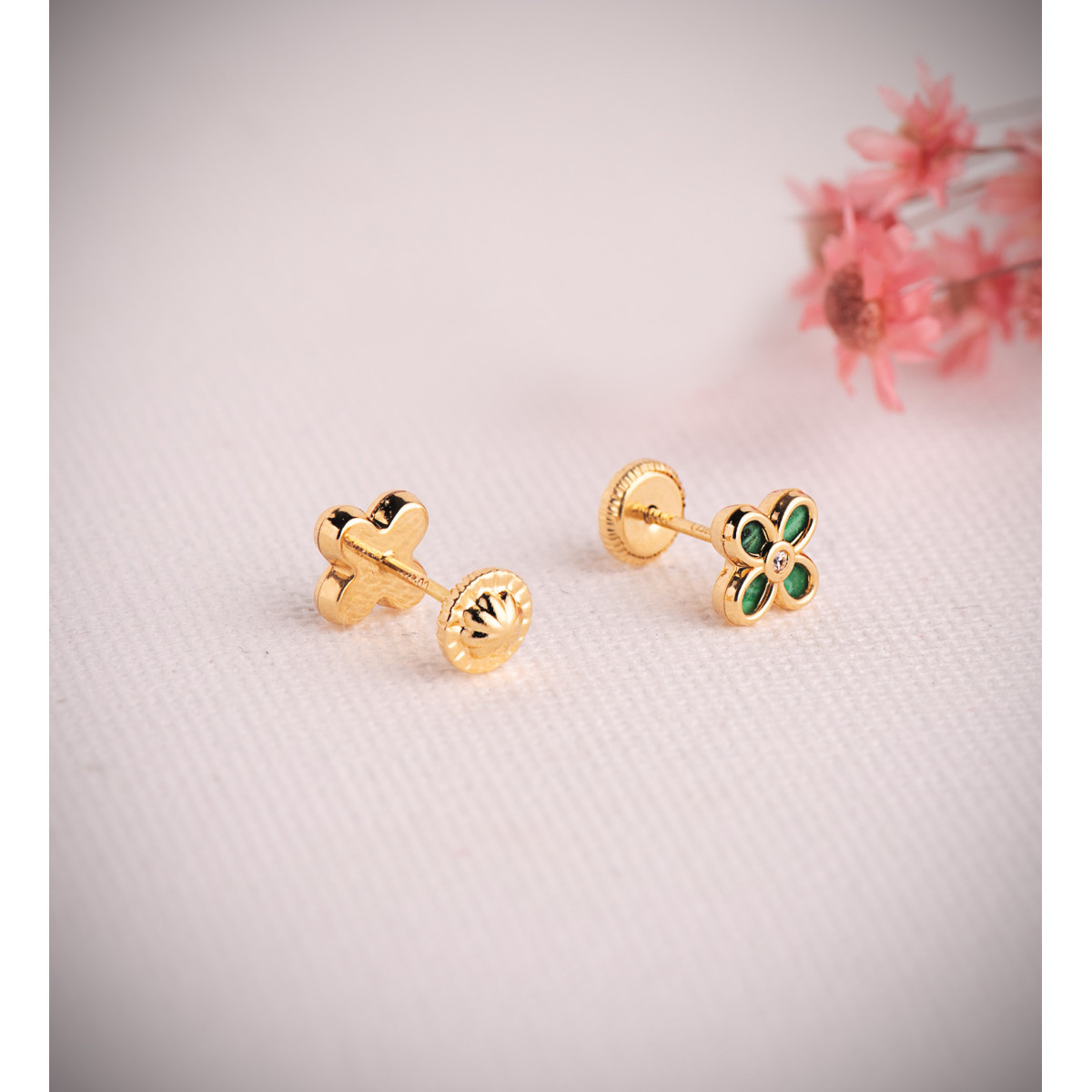 18K PENDIENTES ORO AMARILLO TREBOL MALAQUITA CON CIRCONITA. MEDIDA: 7 X 5,5MM. CIERRE TUERCA