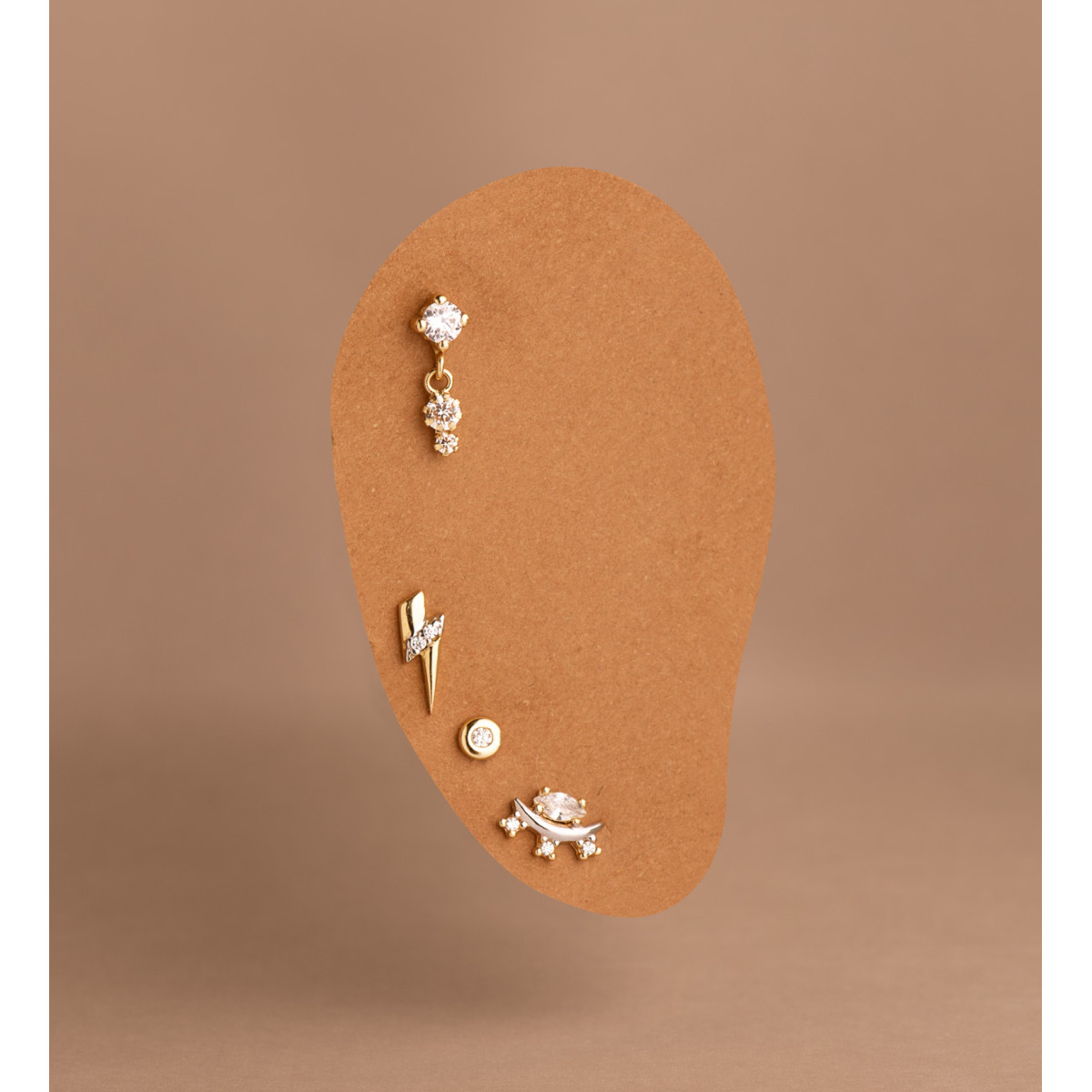 18K PENDIENTES ORO BICOLOR LUNA CON CIRCONITAS. MEDIDA: 9 X 5 MM. CIERRE PRESION