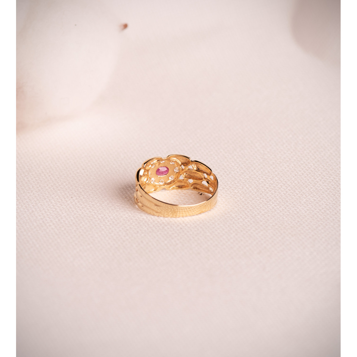 18K SORTIJA ORO AMARILLO PANTER CON CIRCONITAS Y RUBI NATURAL 4X3 MM. ANCHO: 9MM