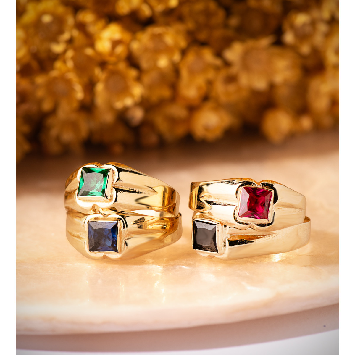 18K SOLITARIO ORO AMARILLO PEQUEÑO BEBE O MEÑIQUE CIRCONITA VERDE CUADRADA 3.5MM