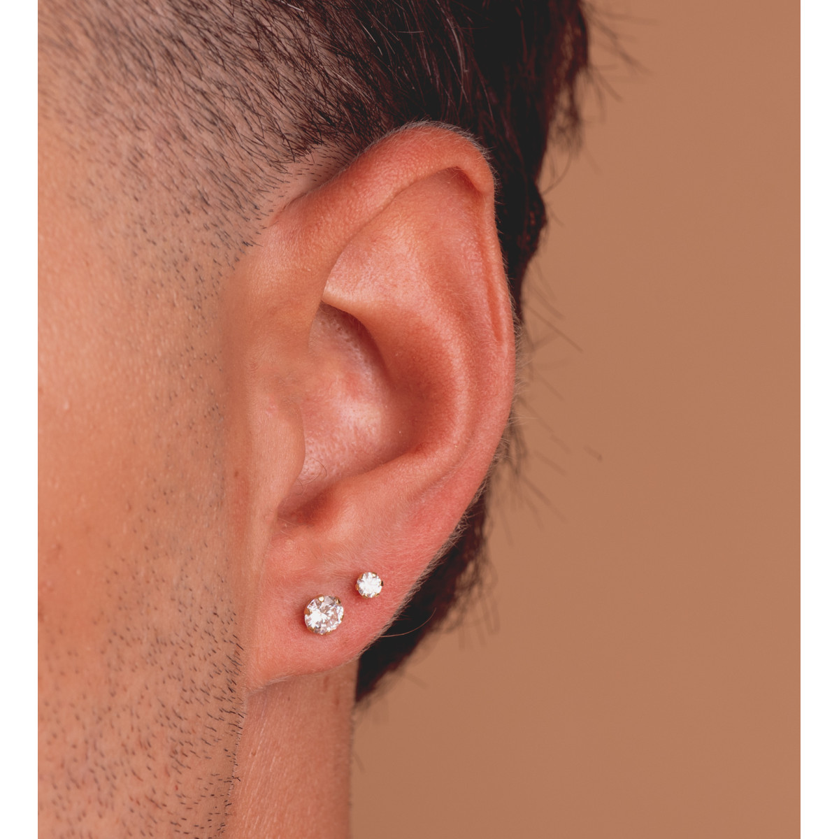 18K PENDIENTES ORO AMARILLO 6 GARRAS CON CIRCONITA. ANCHO: 5 MM CIERRE PRESION