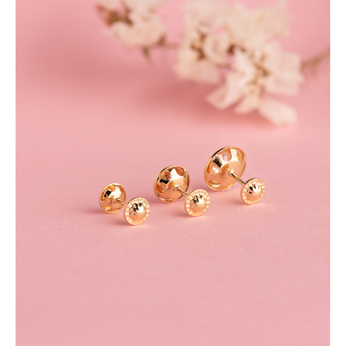 18K PENDIENTES ORO AMARILLO CHATON REDONDOS ORLA TALLADA CIRCONITA. MEDIDA: 7MM CIERR TUERCA