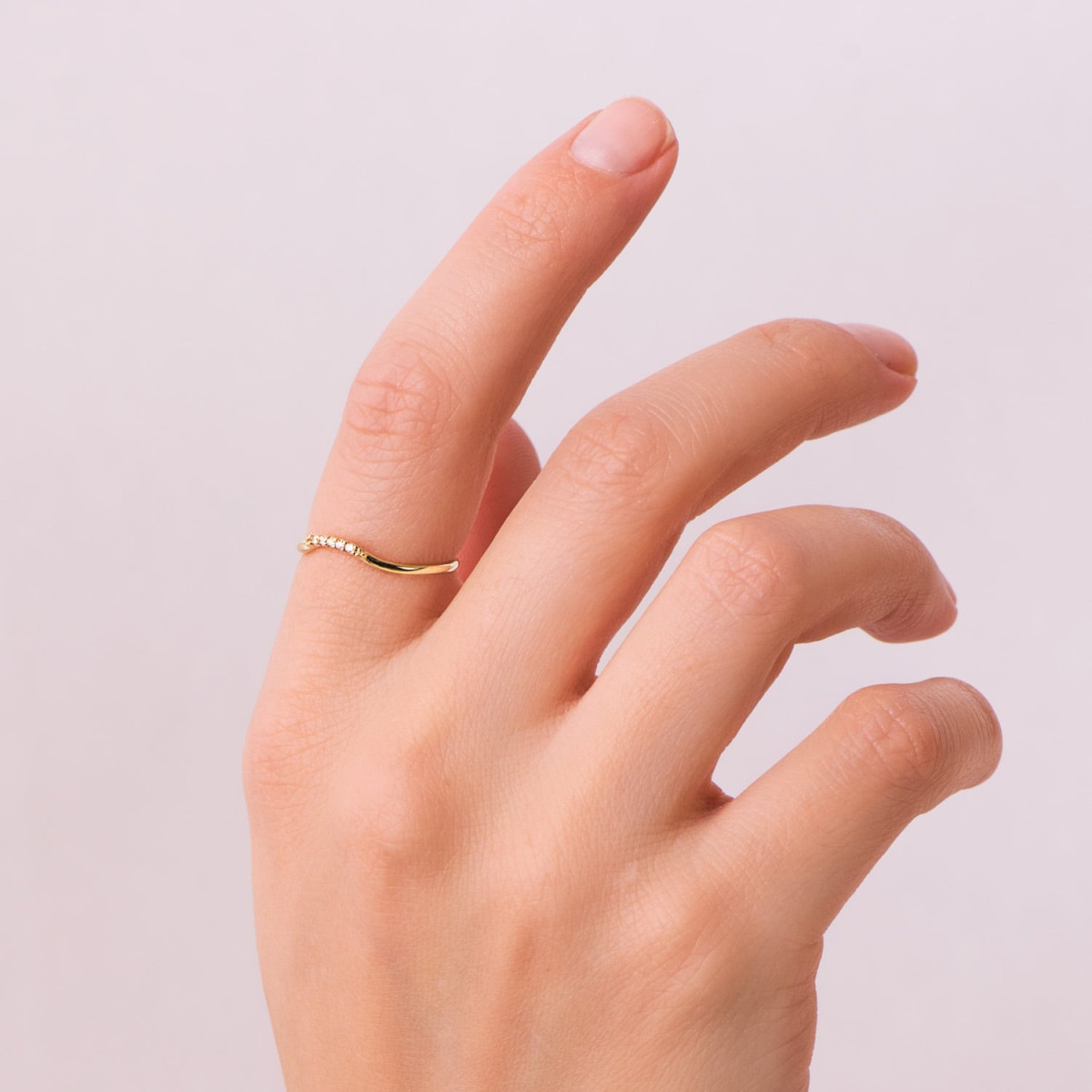 18K SORTIJA ORO AMARILLO DIAMANTES DE LABORATORIO 0,025 QTS. G-VS2. CUERPO REDONDO 1 MM