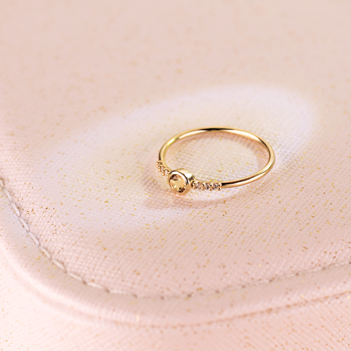 18K SORTIJA ORO AMARILLO 6 DIAMANTES DE LABORATORIO 0,030 QTS. G-VS2. CITRINO 3 MM