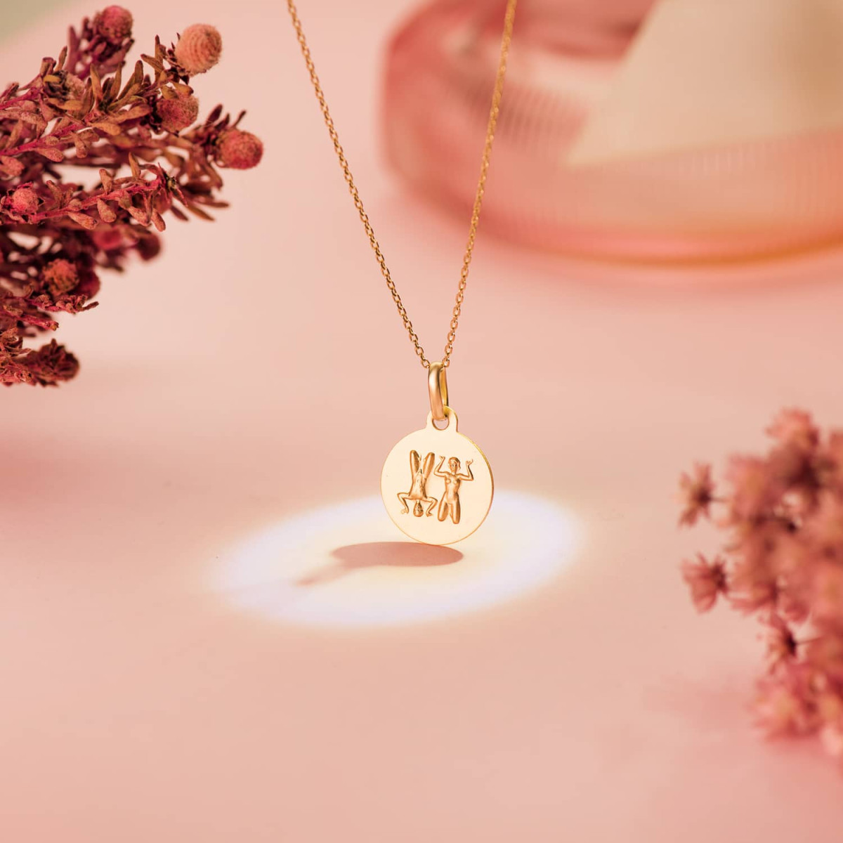 18K MEDALLA ORO AMARILLO HOROSCOPO ORO AMARILLO ORO AMARILLO GEMINIS MATIZADA 13 MM