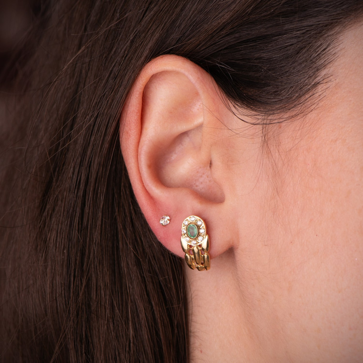 18K PENDIENTES ORO AMARILLO PANTER CON ESMERALDA Y CIRCONITAS. 16 X 8 MM. CIERRE CATALAN