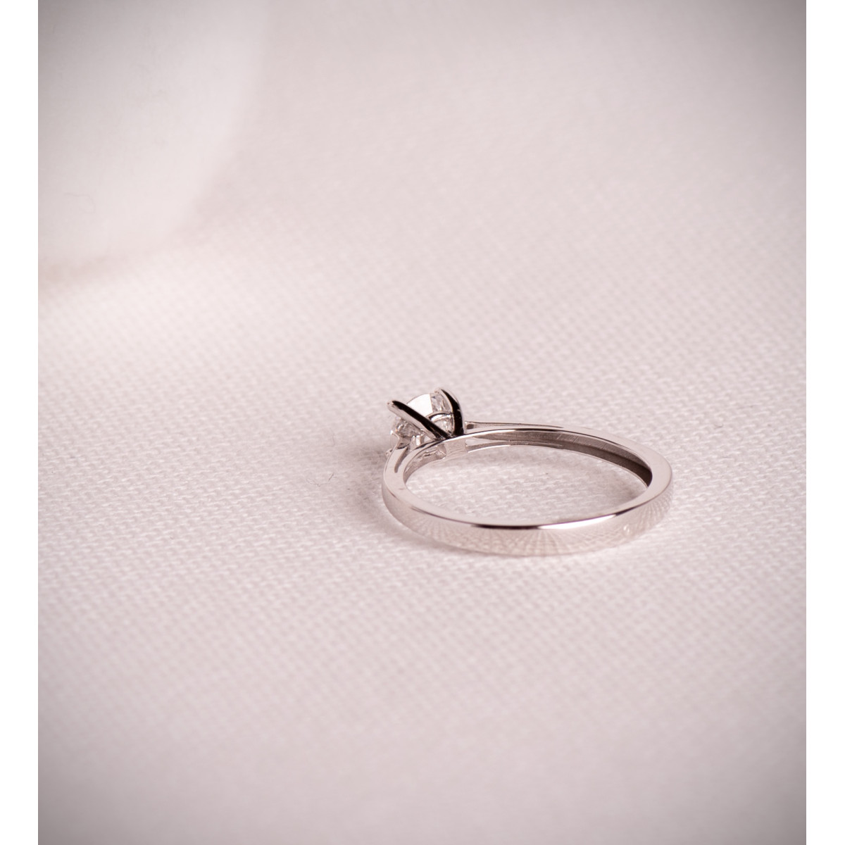 18K SOLITARIO ORO BLANCO 4 GARRAS CON DIAMANTE LABORATORIO 0,50 QTES. G - VS1