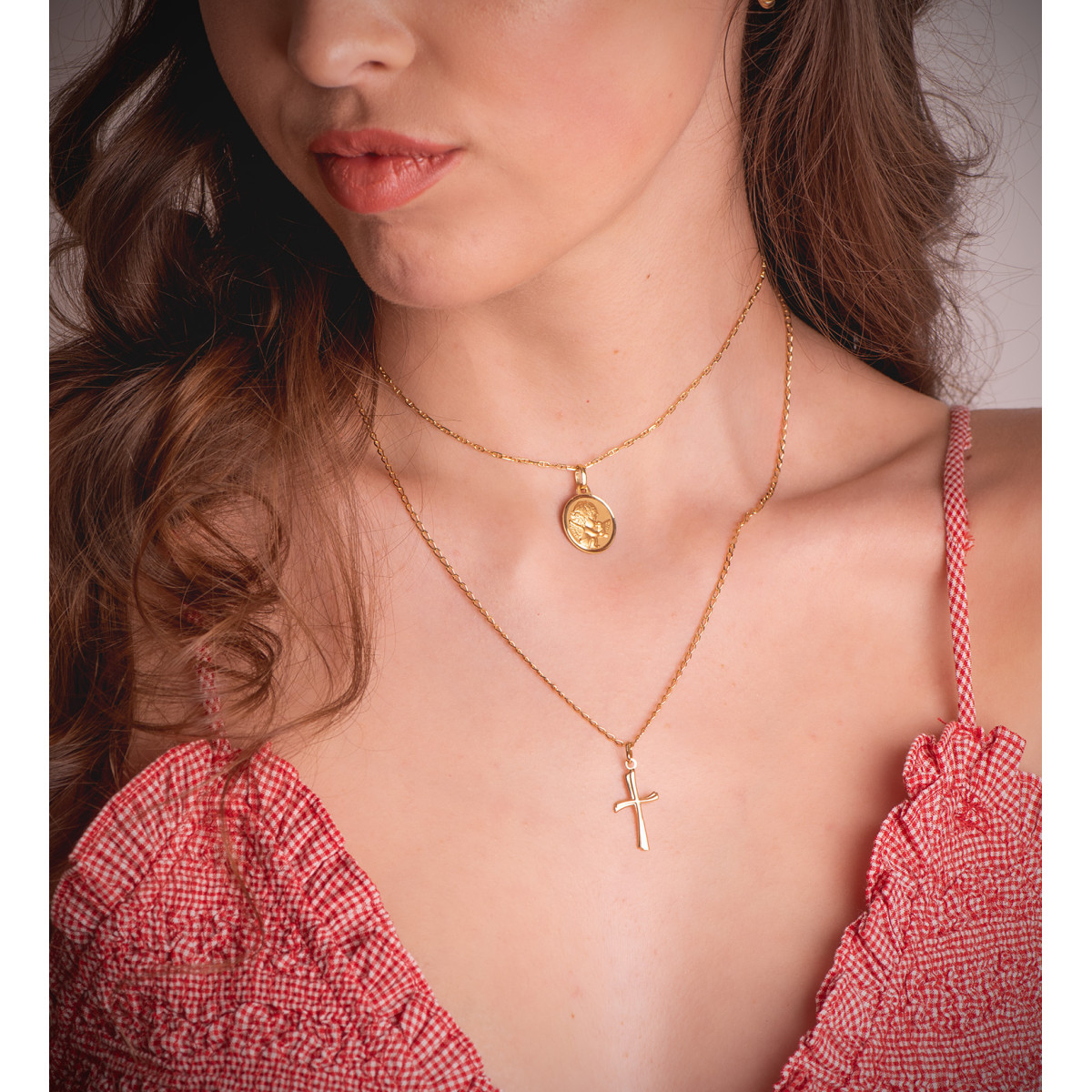 18K MEDALLA ORO AMARILLO ANGEL NIÑO BURLON CON PALOMA BISEL 16 MM