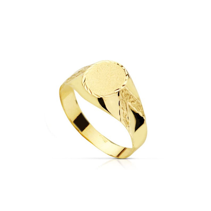 18K SELLO ORO AMARILLO HUECO OVAL LATERAL TALLADO. ZONA GRABADO: 10X8MM
