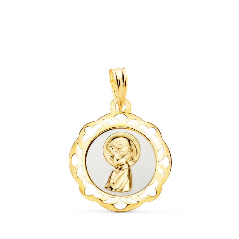 18K MEDALLA ORO AMARILLO VIRGEN NIÑA ESMALTE BLANCO Y CERCO CALADO EN BRILLO 20X18 MM