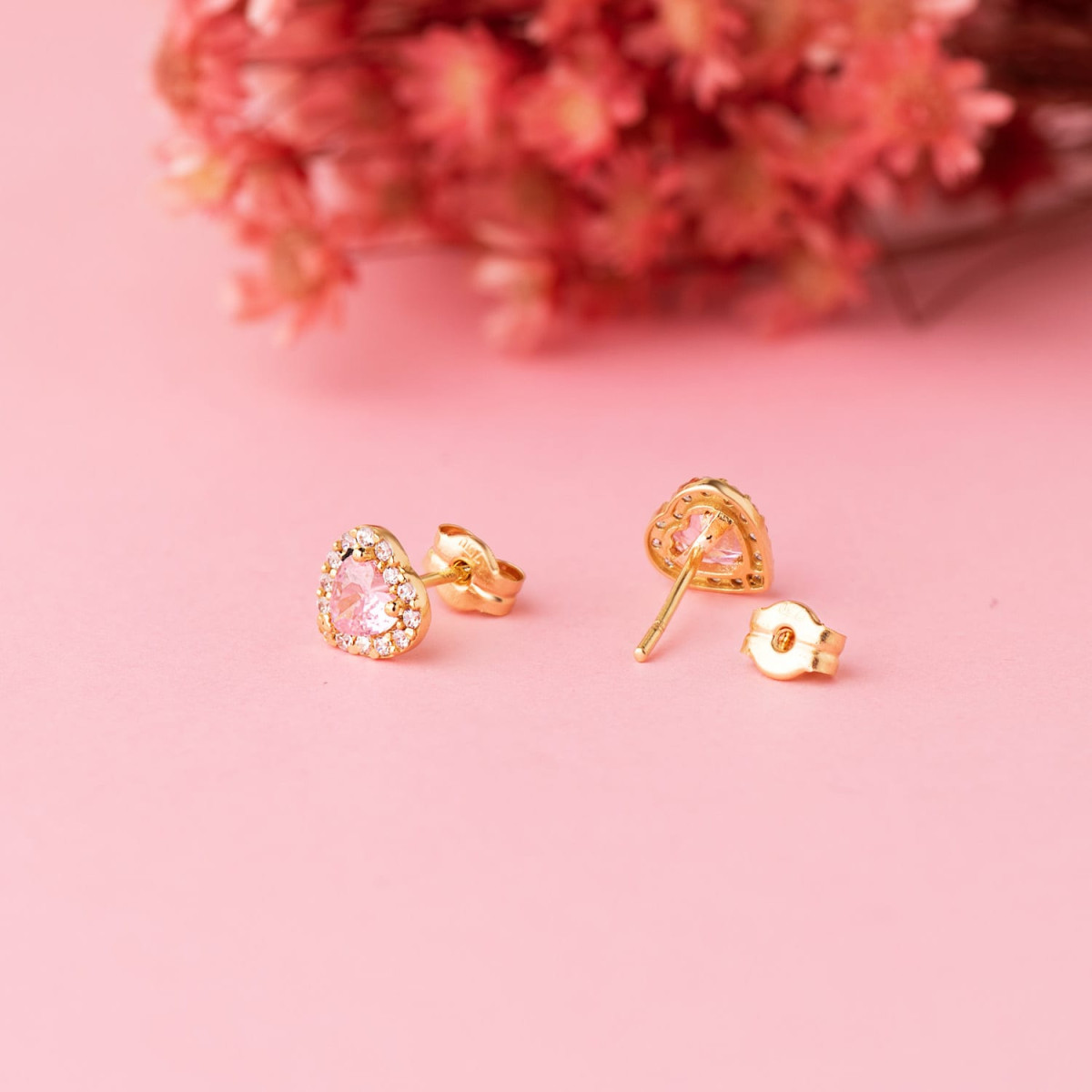 18K PENDIENTES ORO AMARILLO CORAZON CIRCONITA Y PIEDRA ROSA 6,5 X 6,5 MM. CIERRE PRESION