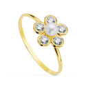 18K SORTIJA ORO AMARILLO FLOR CIRCONITAS CON PERLA DE 3MM. ANCHO: 9X9 MM 18K SORTIJA ORO AMARILLO FLOR CIRCONITAS CON PERLA DE 3MM. ANCHO: 9X9 MM