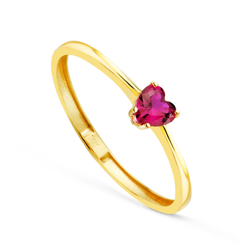 18K SORTIJA ORO AMARILLO CORINDON RECONSTRUIDO CORAZON RUBI 4X4 MM CON 4 GARRAS C. AMOR