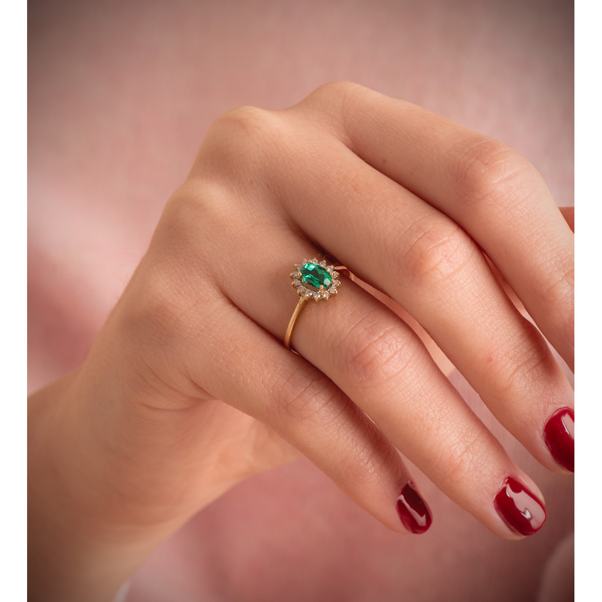 18K SORTIJA ORO AMARILLO ESMERALDA RECRISTASLIZADA  6X4MM 0,39 QTS. DIAMANTES LABORATORIO 0,140 QTS. VS2-G 9,5X8 MM