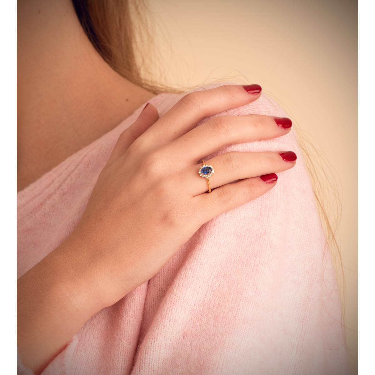 18K SORTIJA ORO AMARILLO ZAFIRO DIFUSION 6x4 MM 0,62 QTS. DIAMANTES LABORATORIO 0,140 QTS. VS2-G 9, 5X8 MM