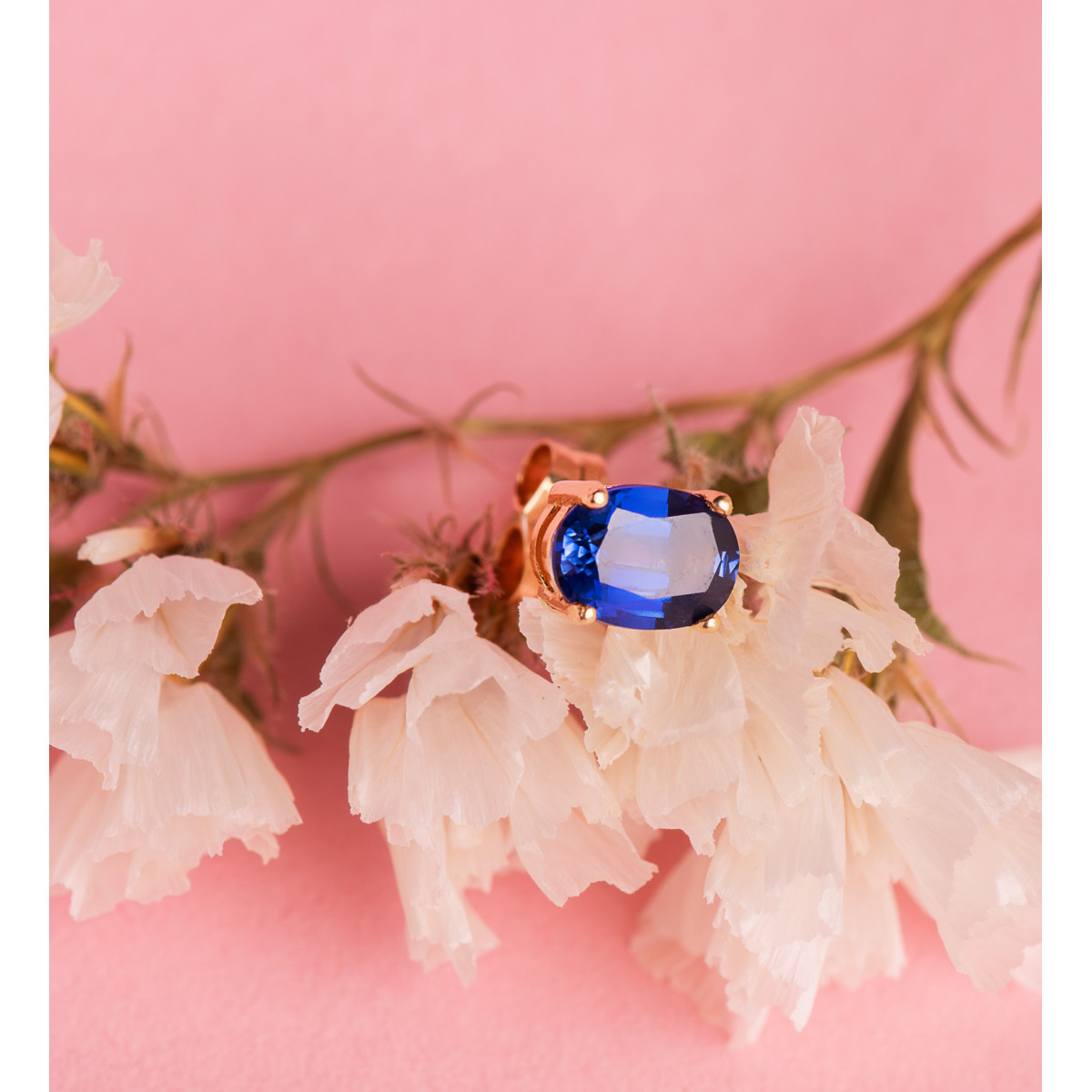 18K PENDIENTES ORO AMARILLO GARRAS ZAFIRO 7X5 MM 1.58  QTS. CIERRE PRESION