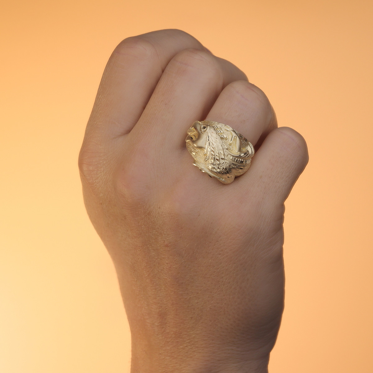 9K SELLO ORO AMARILLO CABALLERO TALLADO DRAGON ANCHO 22 MM