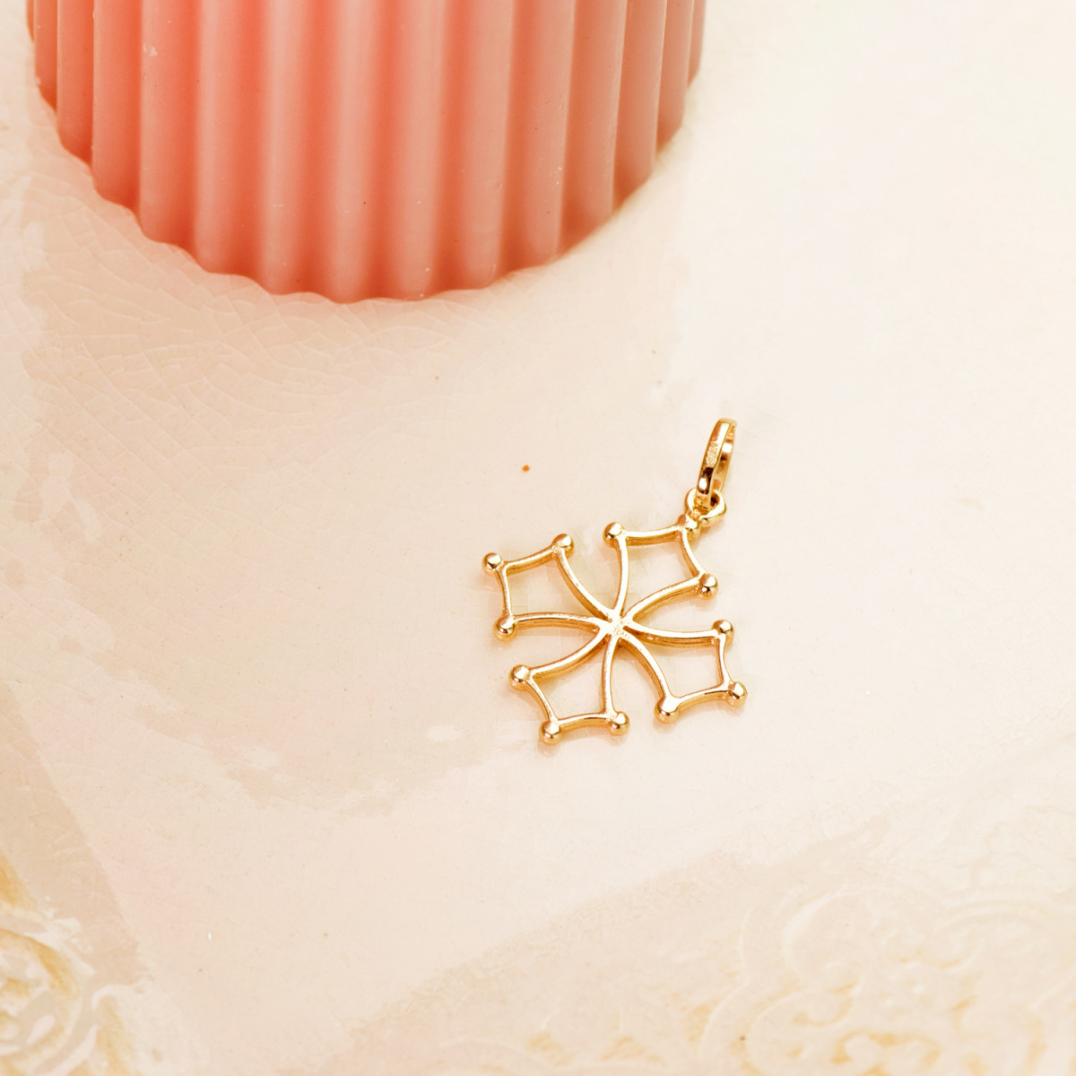 9K CRUZ DE OCCITANIA ORO AMARILLO. 28 X 24 MM