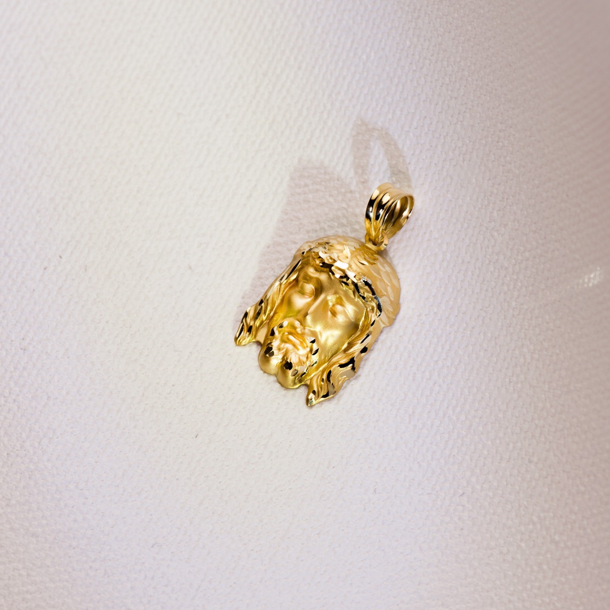 9K COLGANTE CRISTO DE LA BUENA MUERTE 27X19 MM