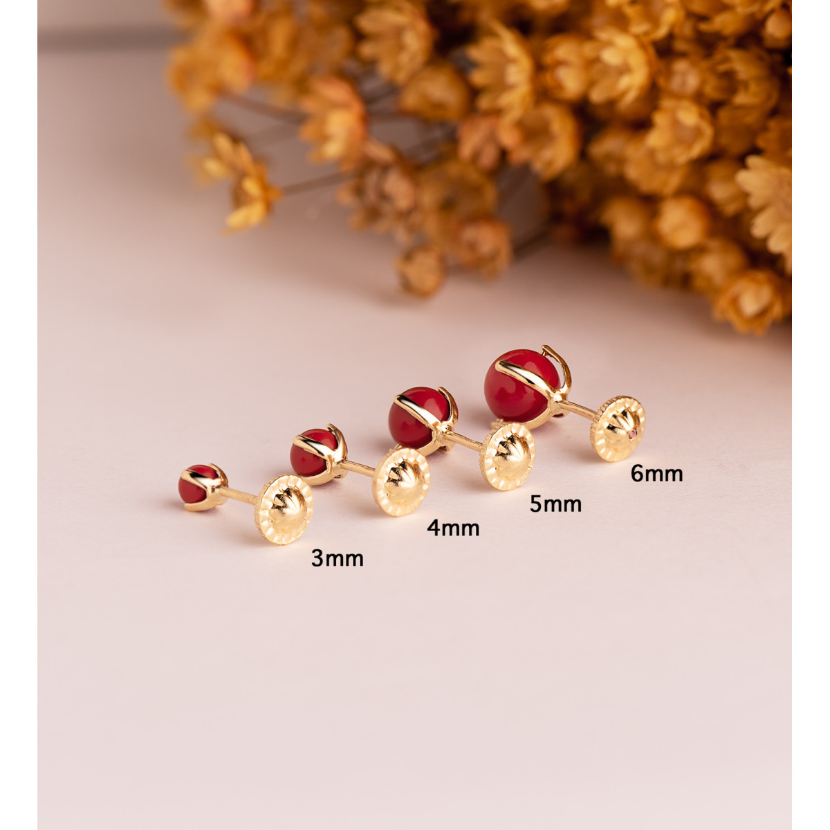 18K PENDIENTES ORO AMARILLO CORAL CON 4 GARRAS. MEDIDA: 5 MM. CIERRE TUERCA