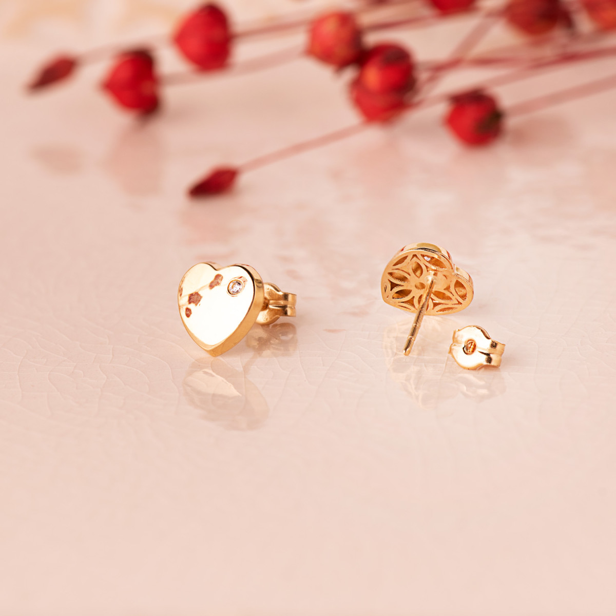 18K PENDIENTES ORO AMARILLO CON CORAZON CIRCONITA BRILLO 8X8 MM. CIERRE PRESION