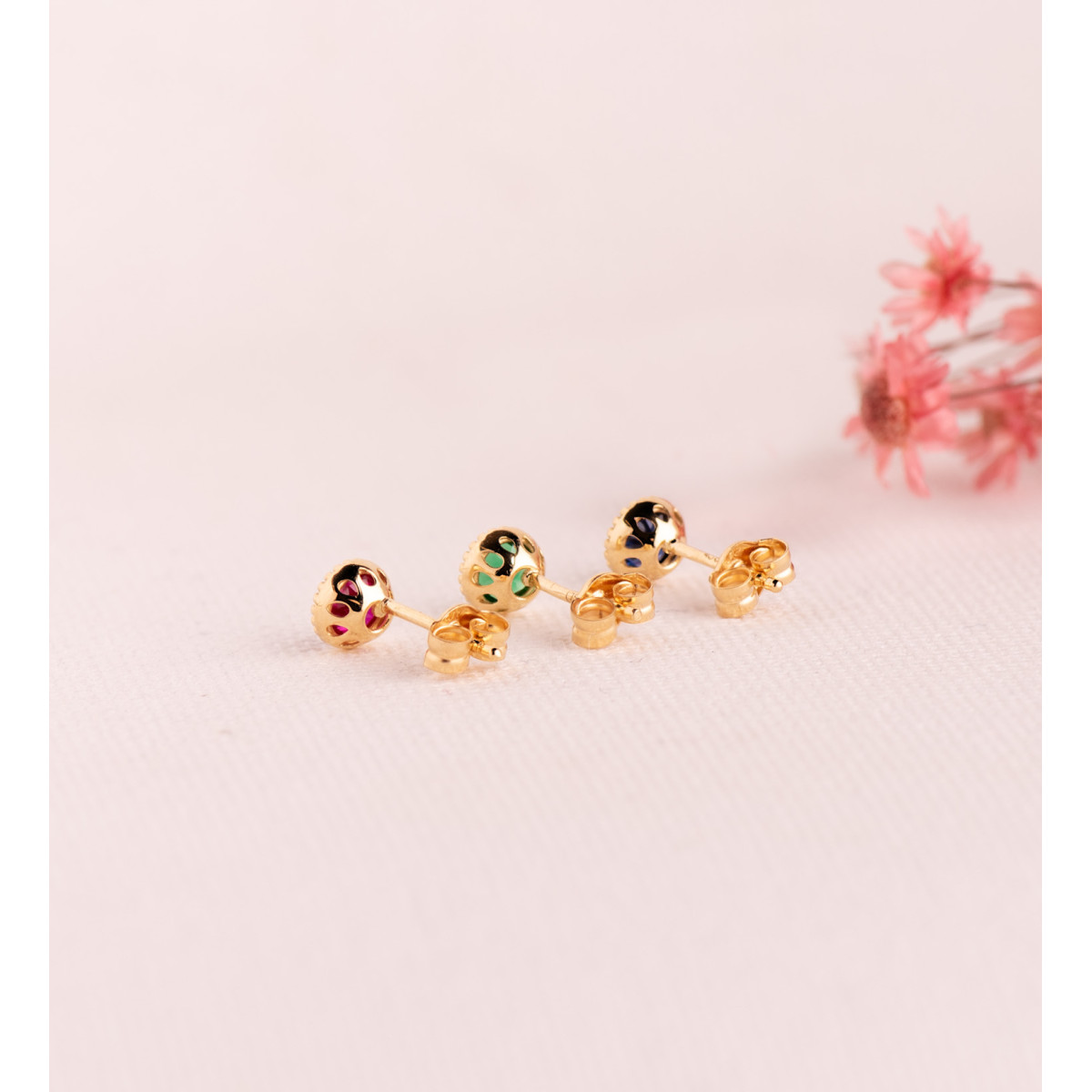 18K PENDIENTES ORO AMARILLO REDONDOS PIEDRA AZUL BORDES BOLITAS. MEDIDA: 5MM. CIERRE PRESION