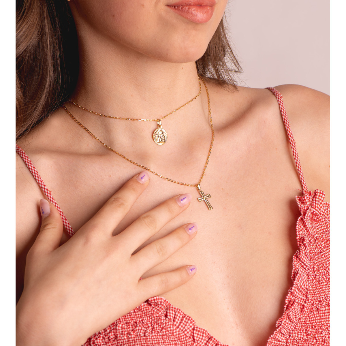 18K MEDALLA ORO AMARILLO ANGELITO BURLON ESTRIADO EN BRILLO 14 MM